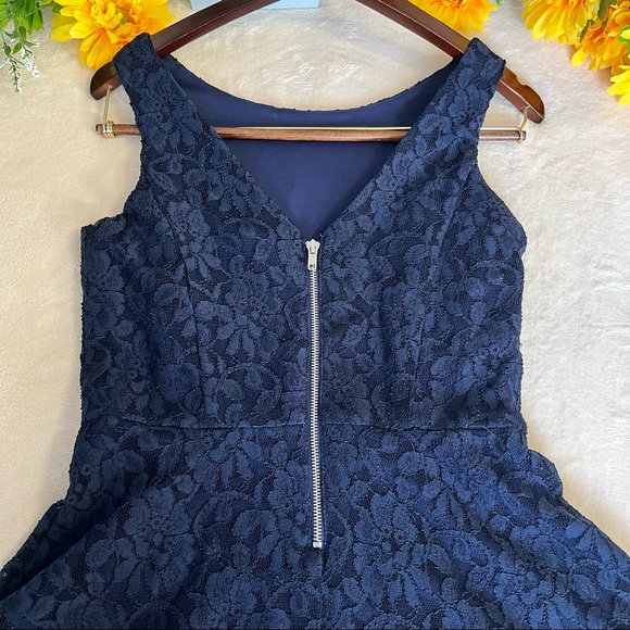 🗣SOLD🗣 HP!!🎖🎖Speechless Navy Blue Lace Sleeveless Fit&Flare Dress SizeL - Picture 10 of 16